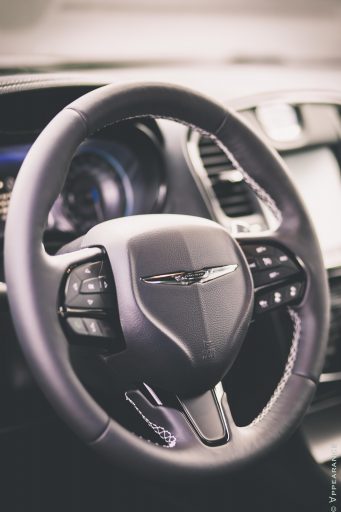 2016 Chrysler 300S Interior