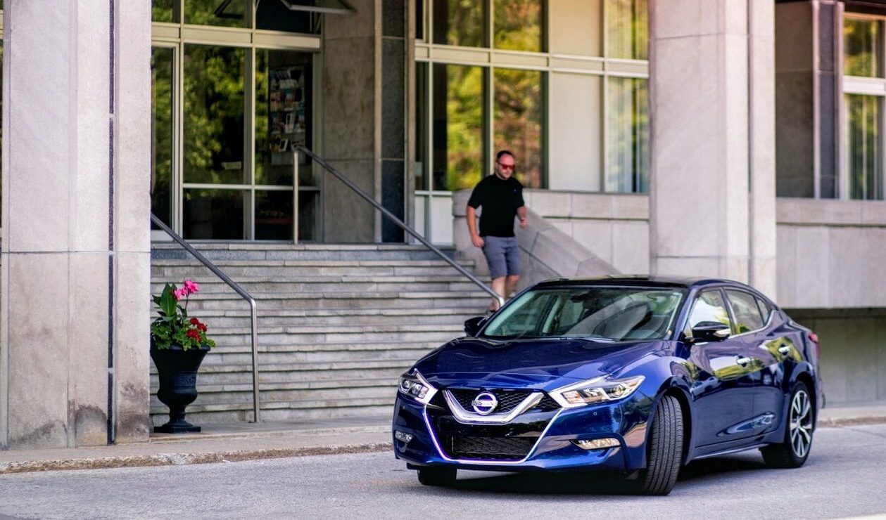 2017 Nissan Maxima SR review: 2017 Nissan Maxima is half the