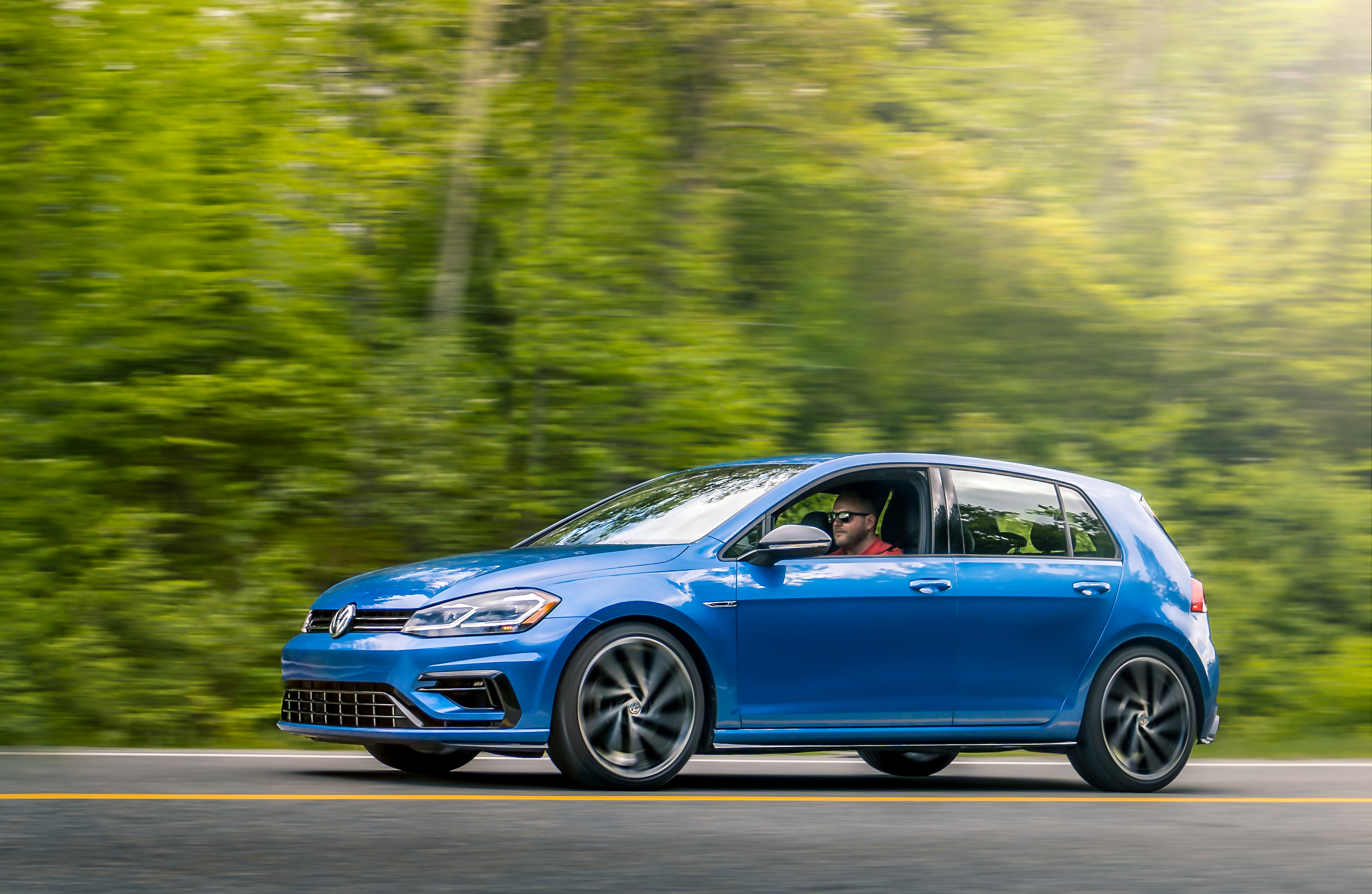 19 Volkswagen Golf R Kiss The Rainbow Clavey S Corner