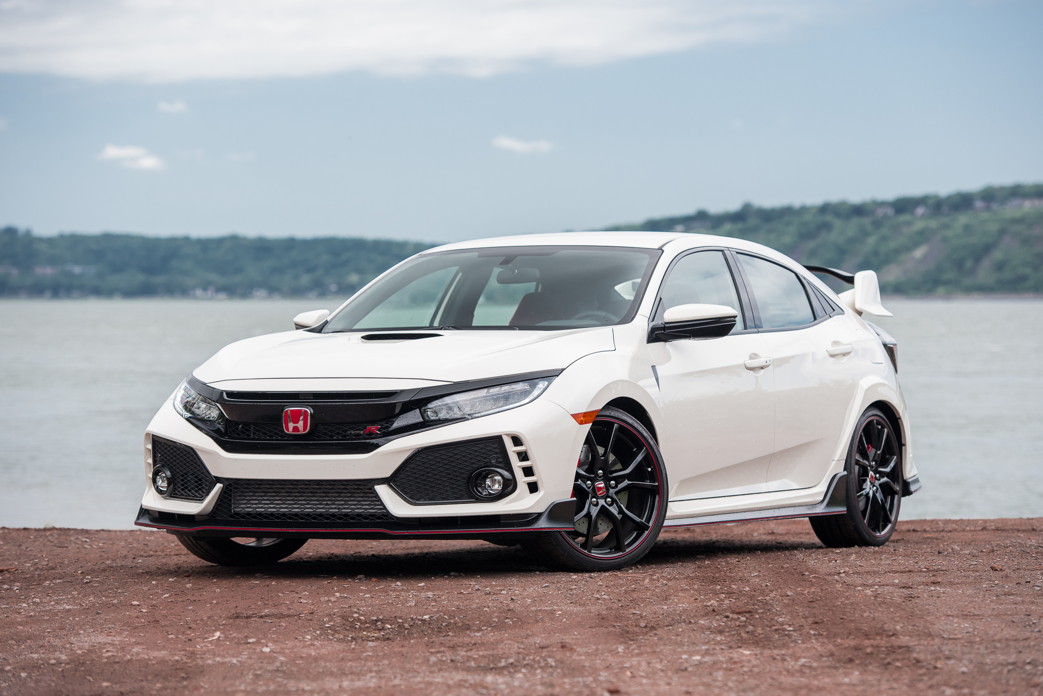 2019-Honda-Civic-Type-R-Three-Quarter-Fr
